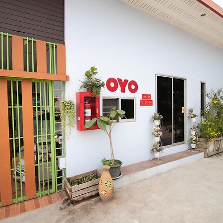 Hotel Oyo 644 Pong Pai House Bangkok Esterno foto