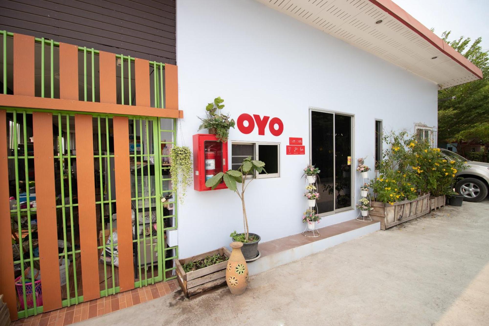 Hotel Oyo 644 Pong Pai House Bangkok Esterno foto
